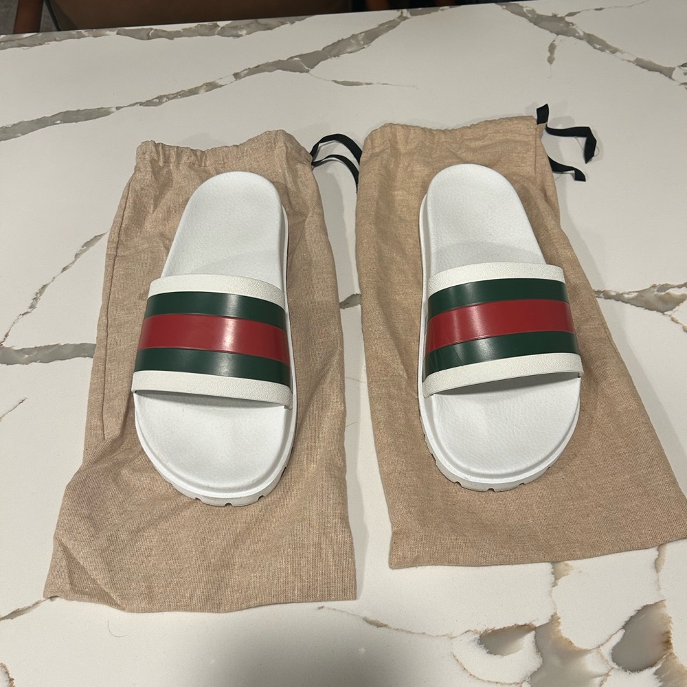 Men’s White Gucci Slide Sandals with Green and Red Stripes. Size 11